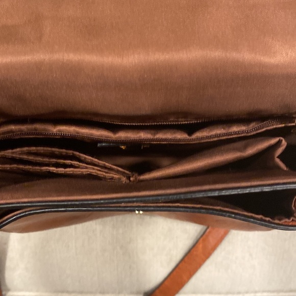 Chestnut cross body - Picture 6 of 12